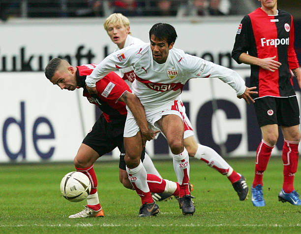 据乔治描述 据乔治描述