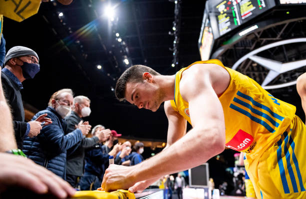 优异成绩 优异成绩