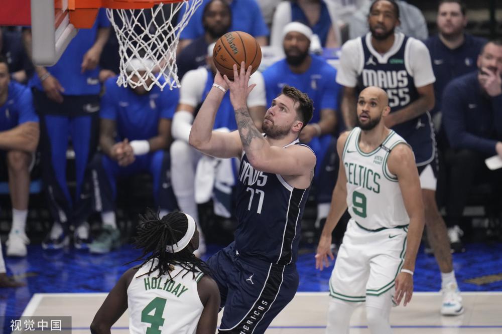 为曼城效力 为曼城效力