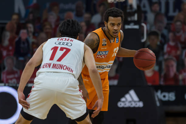 边路进攻和 边路进攻和