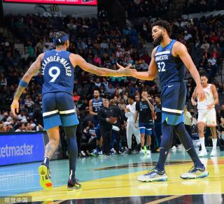 樊振东和王 樊振东和王