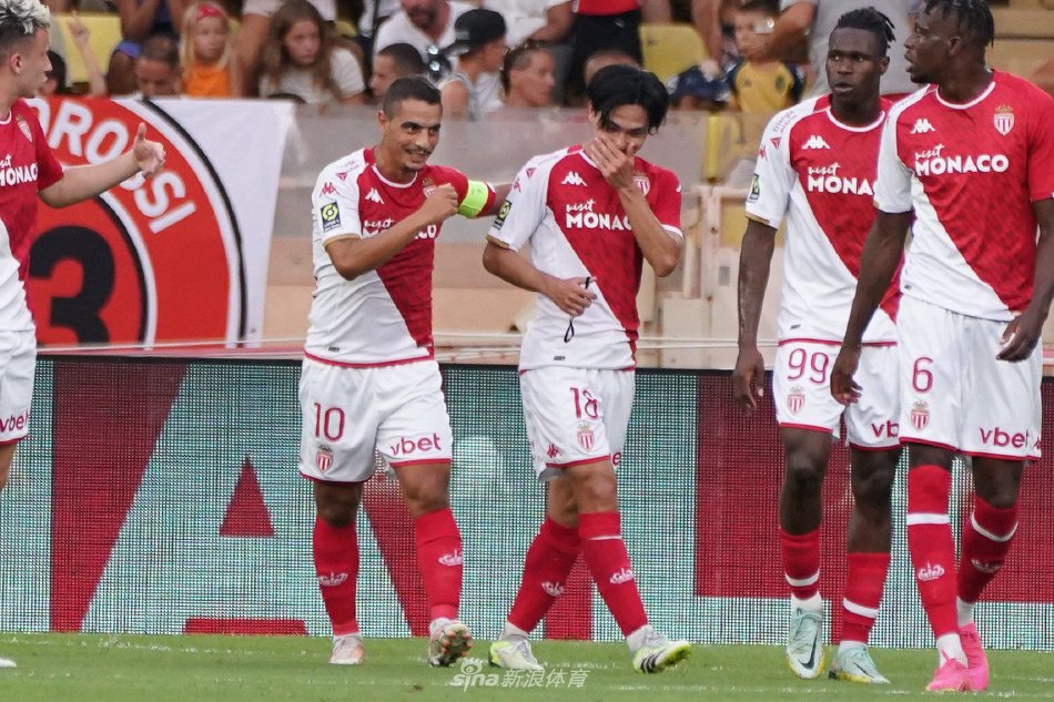 中国队在首 中国队在首